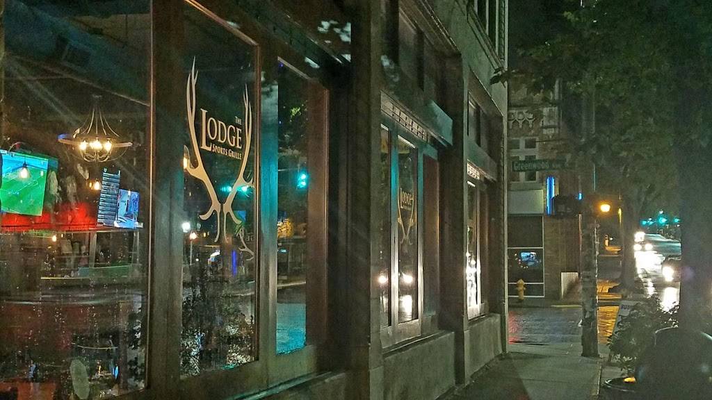 The Lodge Sports Grille | restaurant | 8501 Greenwood Ave N, Seattle, WA 98103, USA | 2064023046 OR +1 206-402-3046