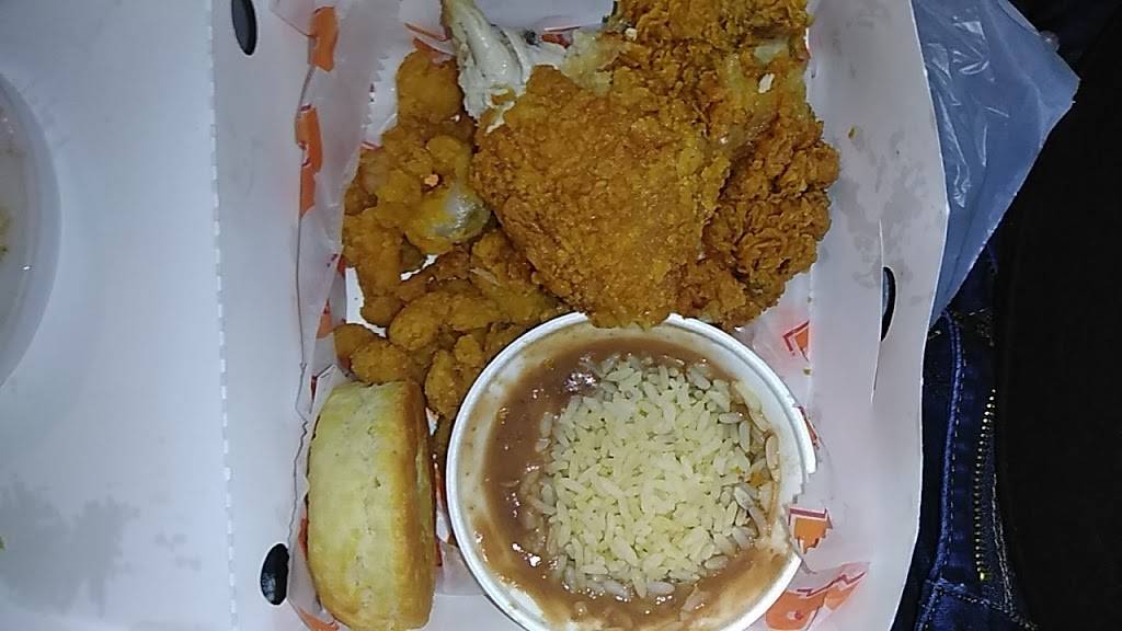 Popeyes Louisiana Kitchen | restaurant | 615 E Oglethorpe Ave, State Rd 84, Hinesville, GA 31313, USA | 9128766776 OR +1 912-876-6776