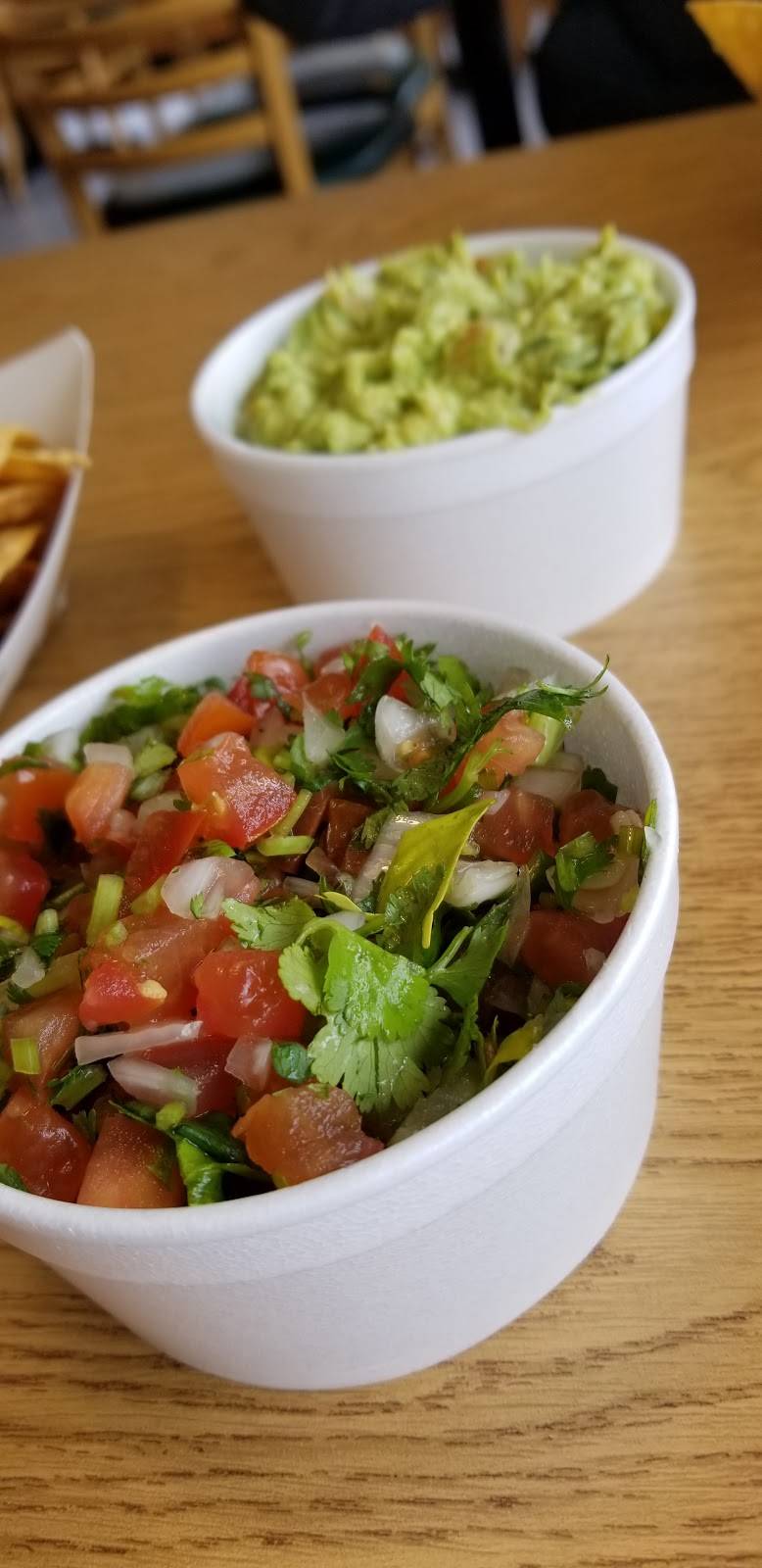 Los Primos Mexican Grill | restaurant | 1143 E Locust St, Davenport, IA 52803, USA | 5634241111 OR +1 563-424-1111