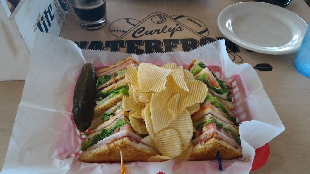 Curlys Waterfront Sports Bar & Grill | restaurant | W272N2696 Lakeview Blvd, Pewaukee, WI 53072, USA | 2626914243 OR +1 262-691-4243