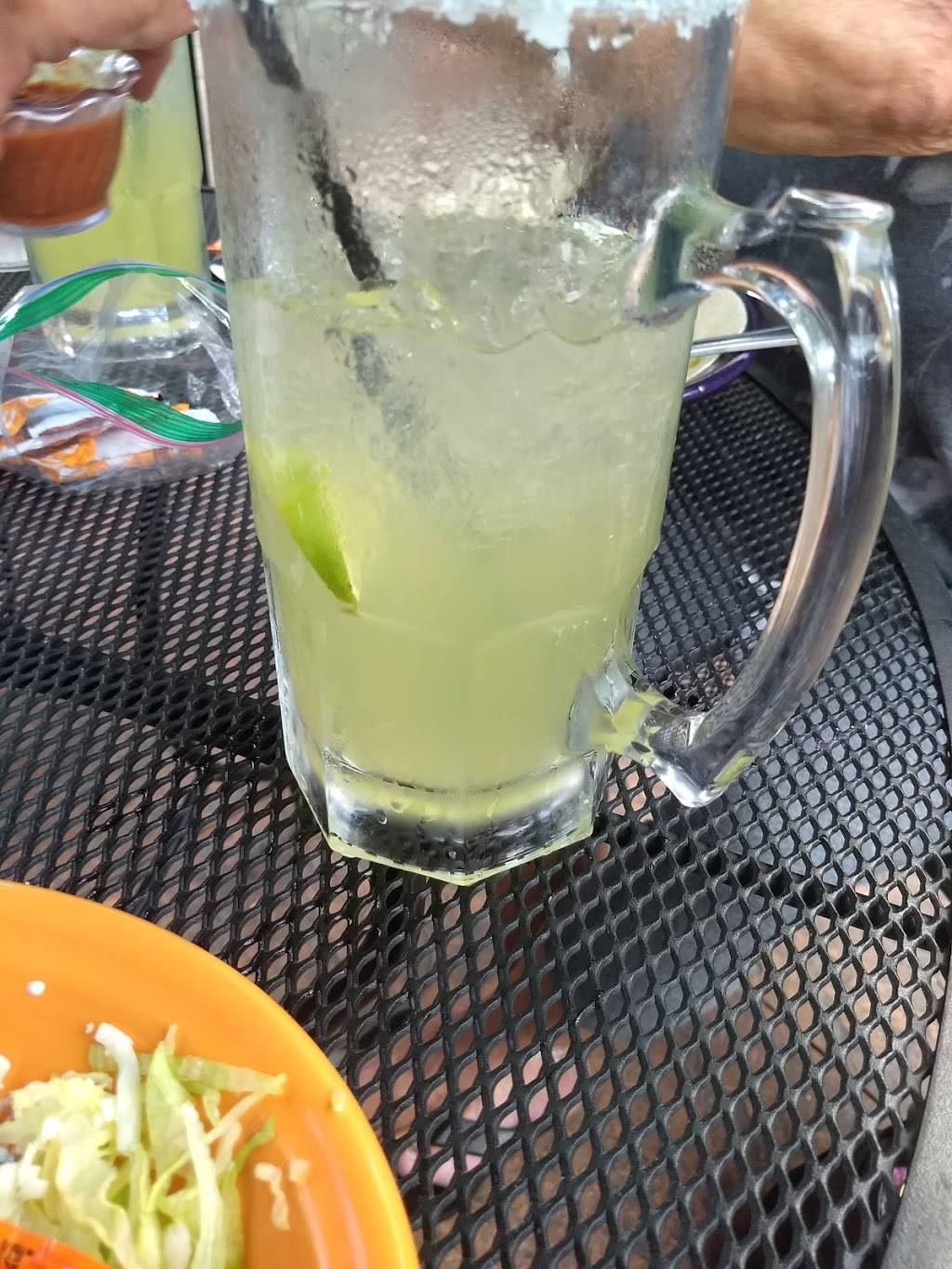 El Charro Mexican Restaurant | restaurant | 122 Elm St, Farmington, MN 55024, USA | 6514608077 OR +1 651-460-8077