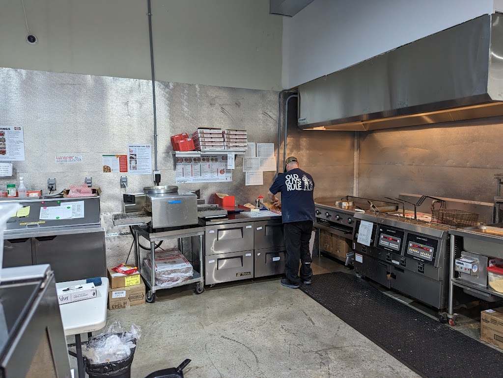 Hunt Brothers Pizza | restaurant | 604 N Center St, Shelbina, MO 63468, USA | 5735884600 OR +1 573-588-4600