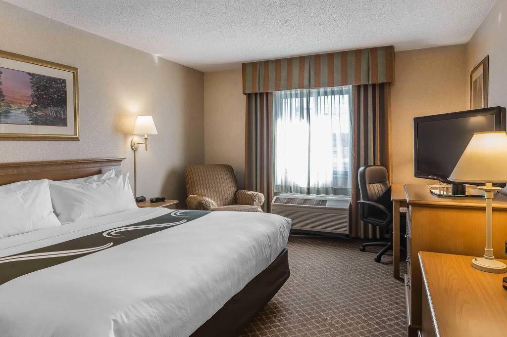 Quality Inn | restaurant | 10621 Fremont Pike, Perrysburg, OH 43551, USA | 4198743101 OR +1 419-874-3101