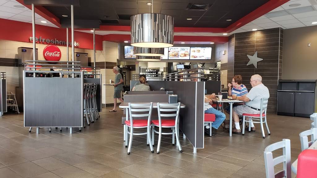 Hardees | restaurant | 400 Welcome Center Dr, Deltona, FL 32725, USA | 3862599543 OR +1 386-259-9543