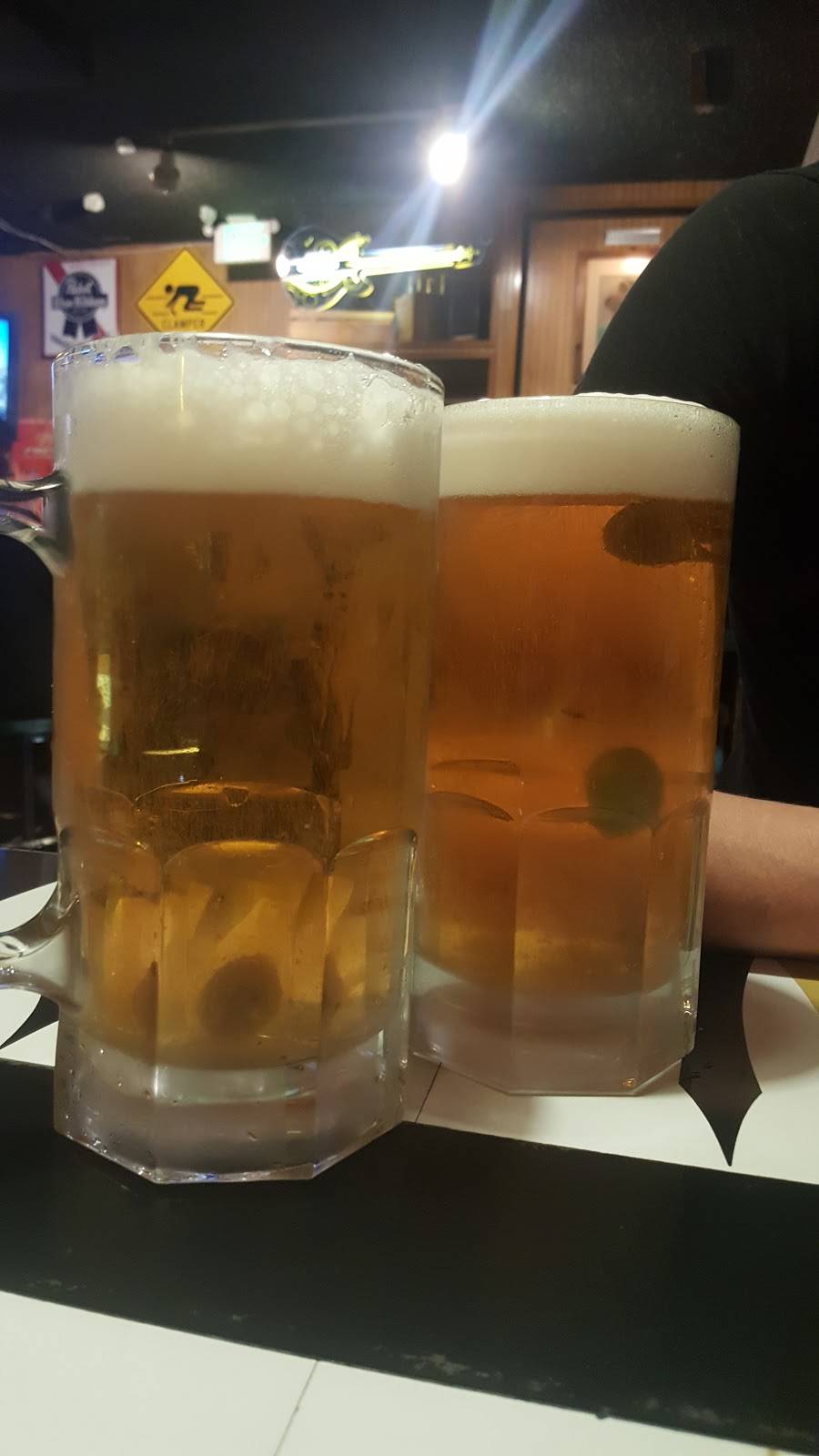 Ryans Saloon & Broiler | restaurant | 924 S Wells Ave, Reno, NV 89502, USA | 7753234142 OR +1 775-323-4142