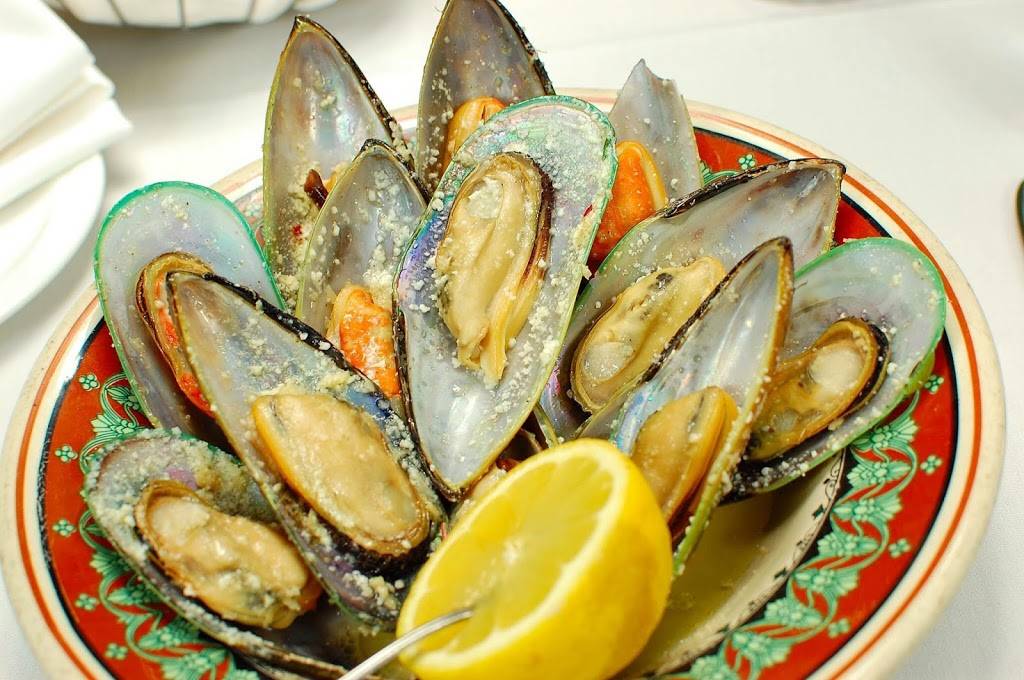 Julios Cafe | restaurant | 501 Baltimore Ave, Clarksburg, WV 26301, USA | 3046222592 OR +1 304-622-2592