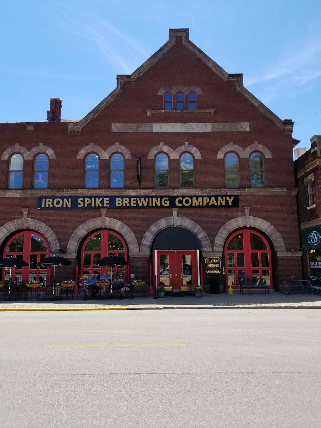 Iron Spike Brewing Company | restaurant | 150 E Simmons St, Galesburg, IL 61401, USA | 3092974718 OR +1 309-297-4718