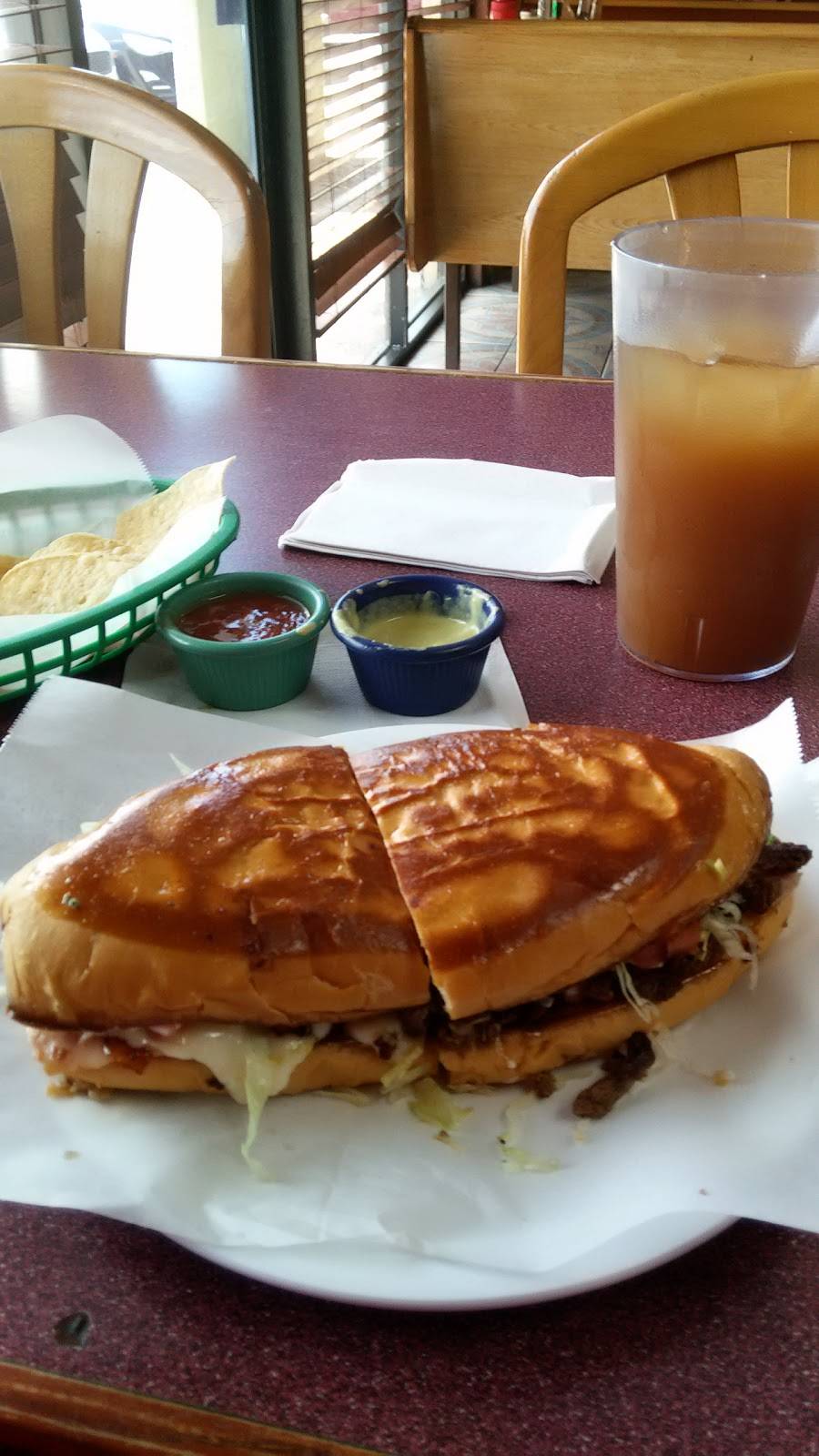 Taqueria Los Jaliscienses | restaurant | 6400 S 1st St, Austin, TX 78745, USA | 5129168222 OR +1 512-916-8222