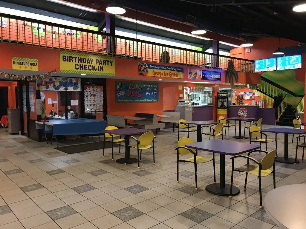 Clubhouse Fun Center (Greece) | restaurant | 3340 W Ridge Rd, Greece, NY 14626, USA | 5852255093 OR +1 585-225-5093