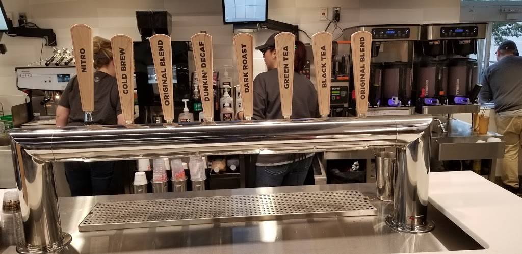 Dunkin | bakery | 588 Washington St, Quincy, MA 02169, USA | 6178475326 OR +1 617-847-5326