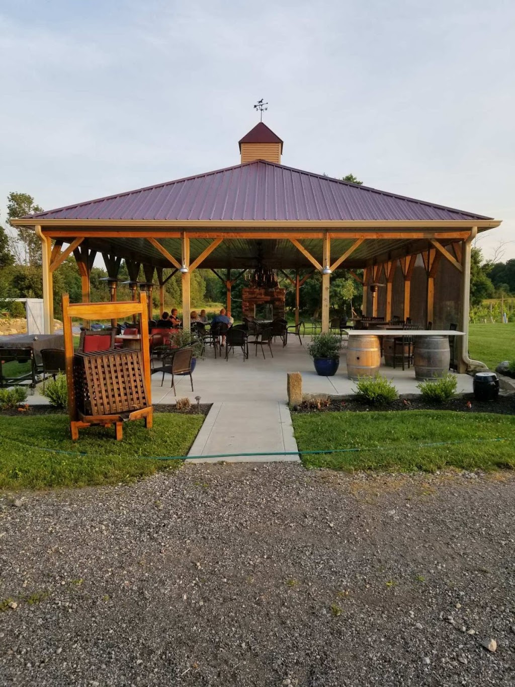 Sharon James Cellars | restaurant | 11303 Kinsman Rd, Newbury Township, OH 44065, USA | 4407394065 OR +1 440-739-4065