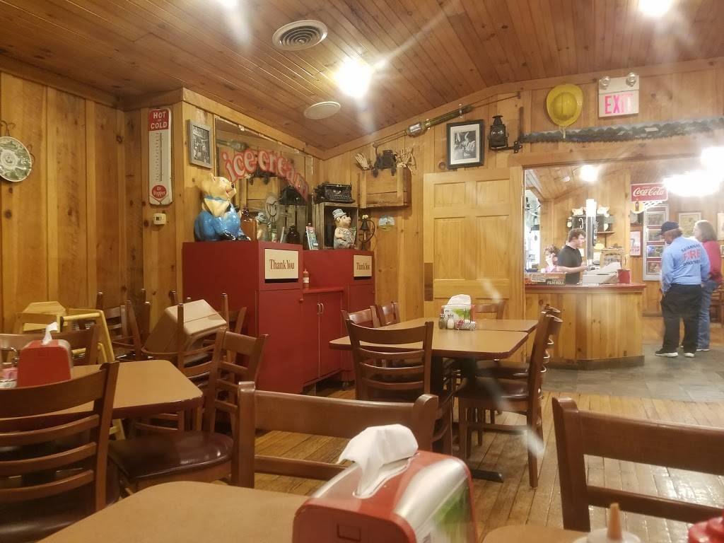 Bar-B-Que Wagon | restaurant | 610 Main St, Bryson City, NC 28713, USA | 8284889521 OR +1 828-488-9521