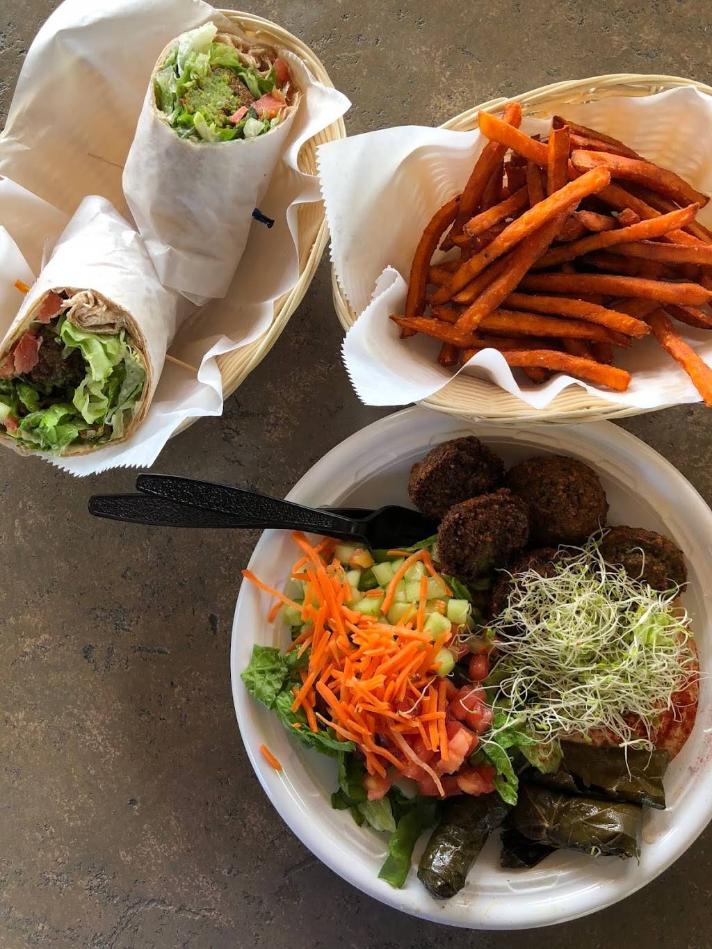 Miami Squeeze | restaurant | 18315 W Dixie Hwy, North Miami Beach, FL 33160, USA | 3059359544 OR +1 305-935-9544