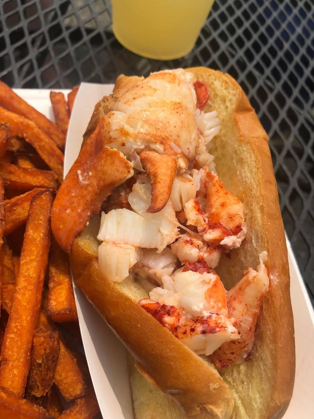 Estes Lobster House | restaurant | 1906 Harpswell Neck Rd, Harpswell, ME 04079, USA | 2078336340 OR +1 207-833-6340