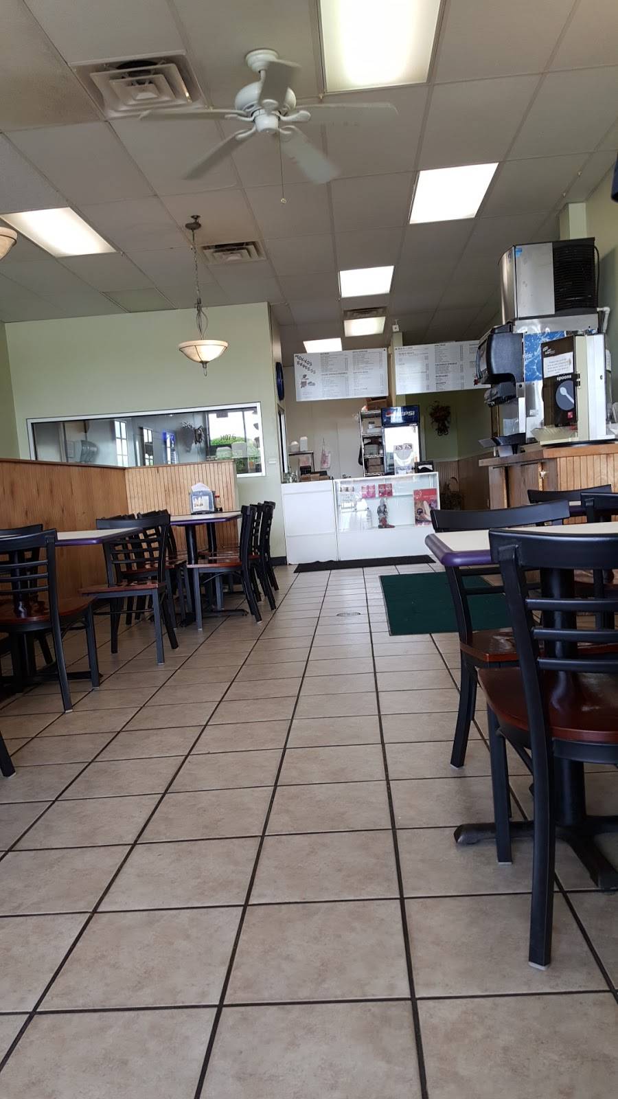 Tokyos Express | restaurant | 1407 Sunset Ave G, Clinton, NC 28328, USA | 9105902191 OR +1 910-590-2191