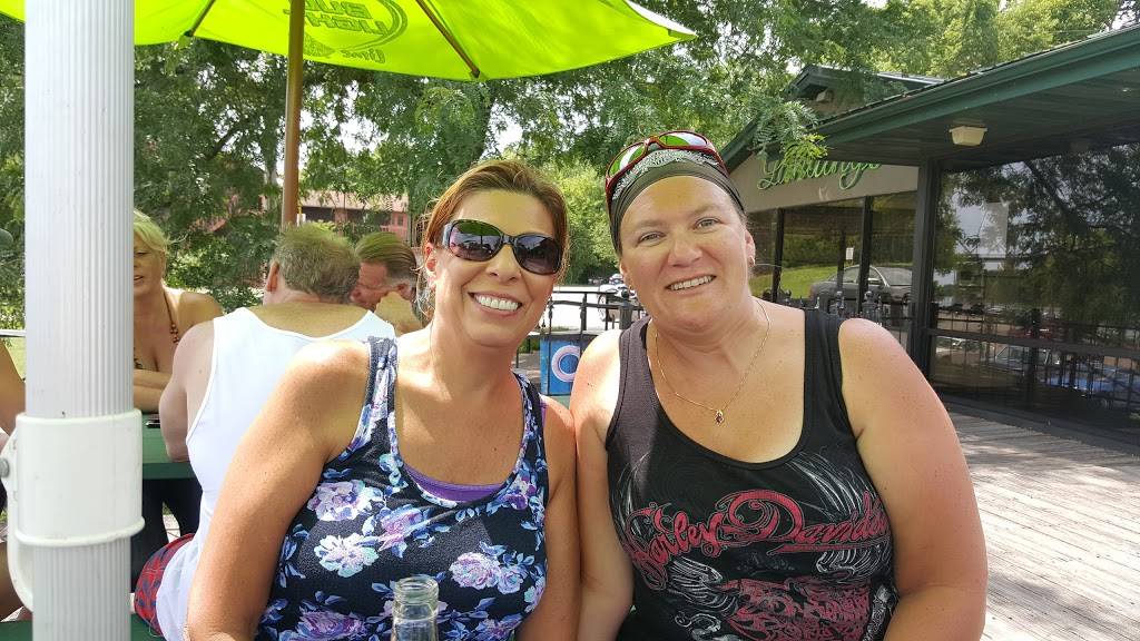 Landings At Henry Harbor LLC | restaurant | 210 Cromwell Dr, Henry, IL 61537, USA | 3093642181 OR +1 309-364-2181