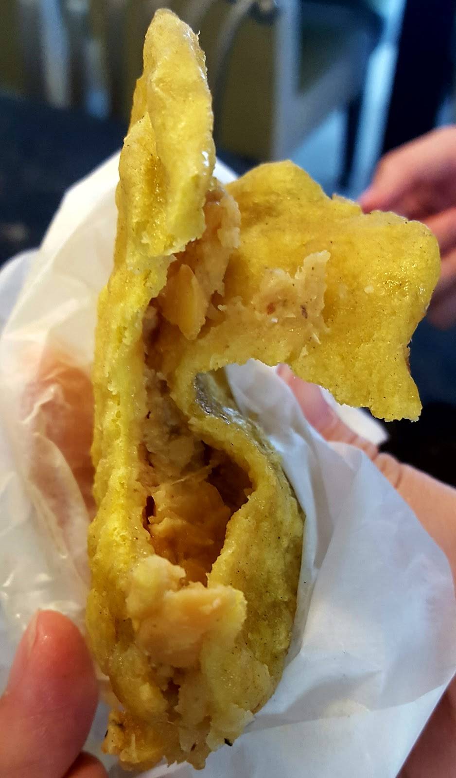 Miss Natalies Tropical Cuisine | restaurant | 5118 Dundas St W, Etobicoke, ON M9A 1C2, Canada | 4162609444 OR +1 416-260-9444