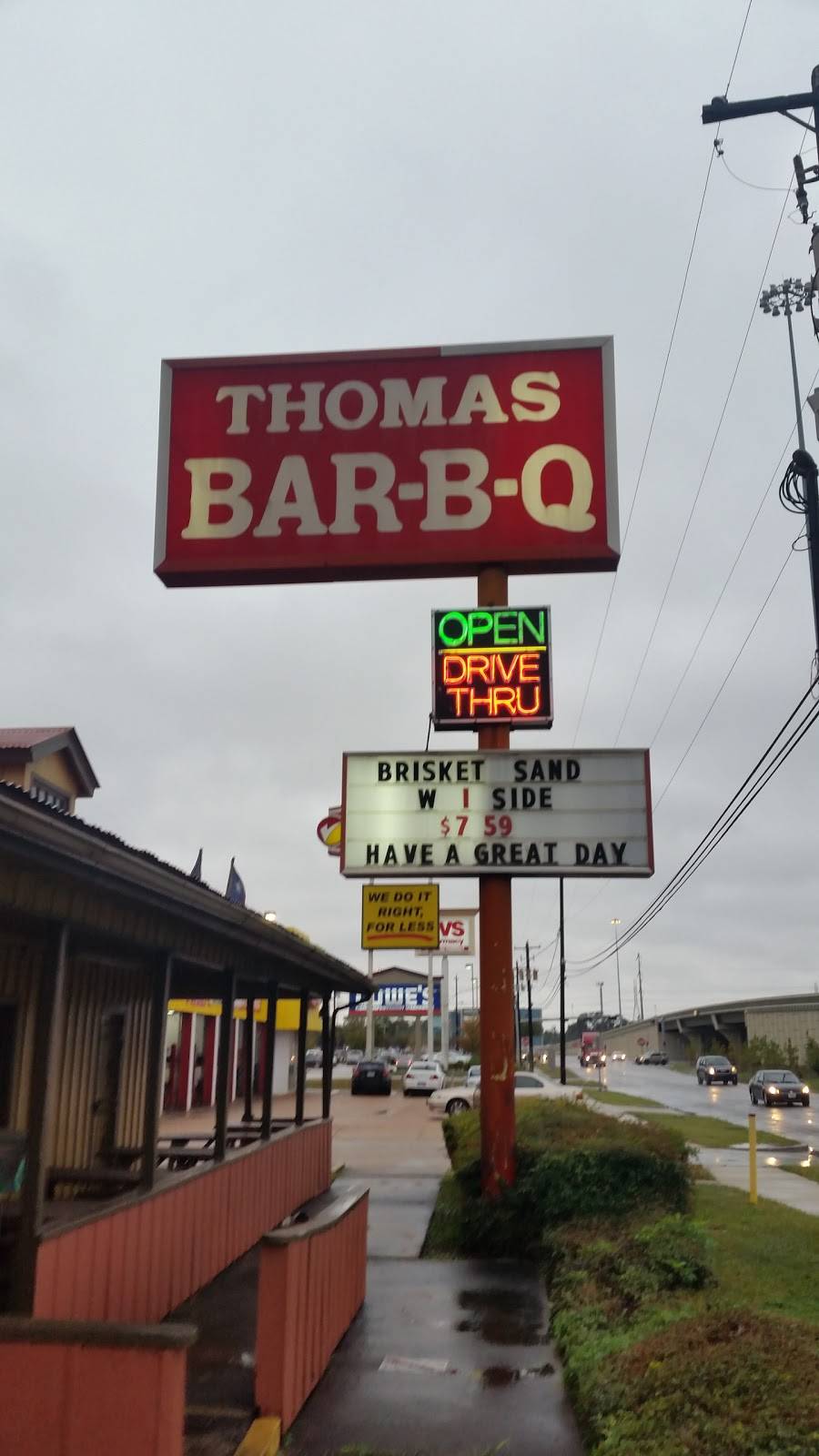 Thomas Bar B-Q | restaurant | 1503 N Loop W, Houston, TX 77008, USA | 7138684410 OR +1 713-868-4410