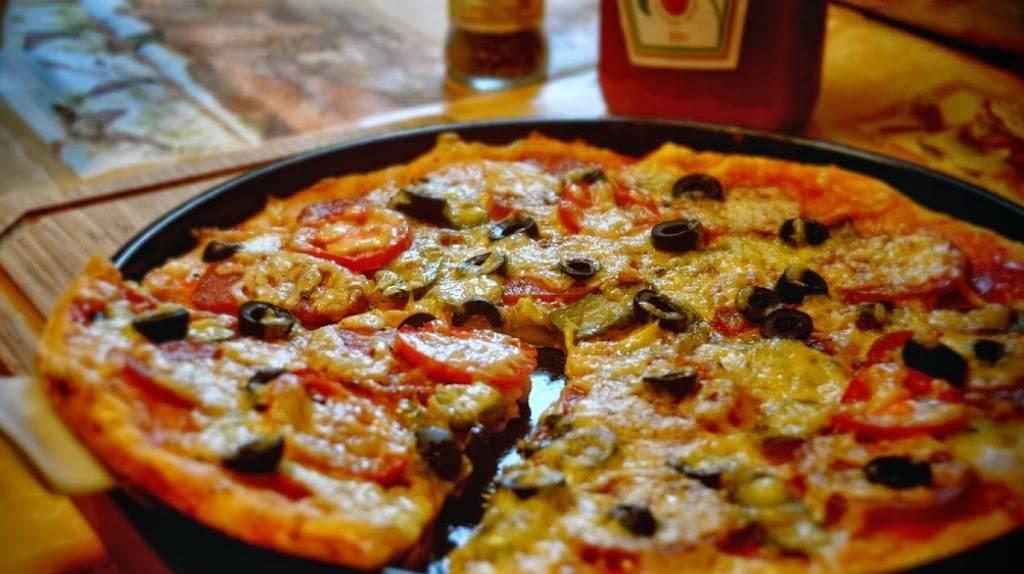 Dominos Pizza | meal delivery | 6696 Coral Way, Miami, FL 33155, USA | 3056610003 OR +1 305-661-0003