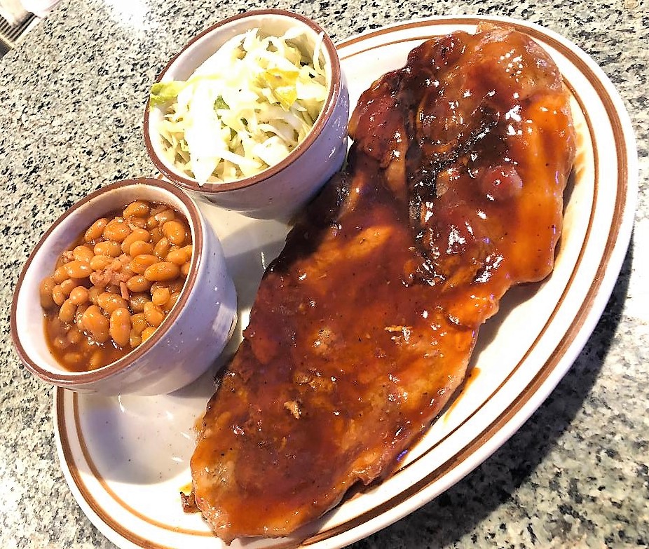 The Dugout Bar & Grill | restaurant | 217 S N Vine St, Monroe City, MO 63456, USA | 5737359774 OR +1 573-735-9774