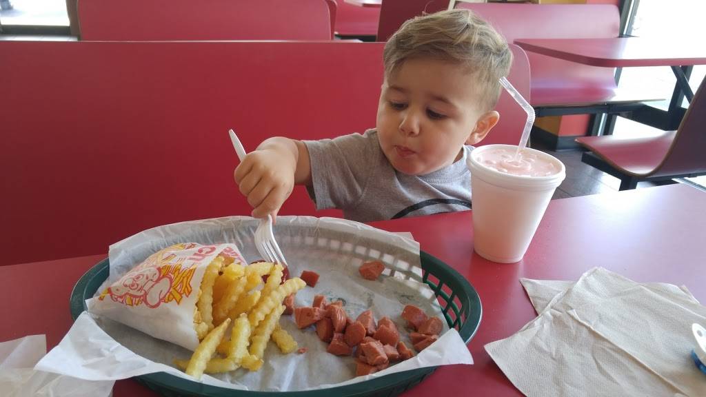 Patellis Gyros Beefburgers | restaurant | 1411 Cannonball Trail, Yorkville, IL 60560, USA | 6305539620 OR +1 630-553-9620