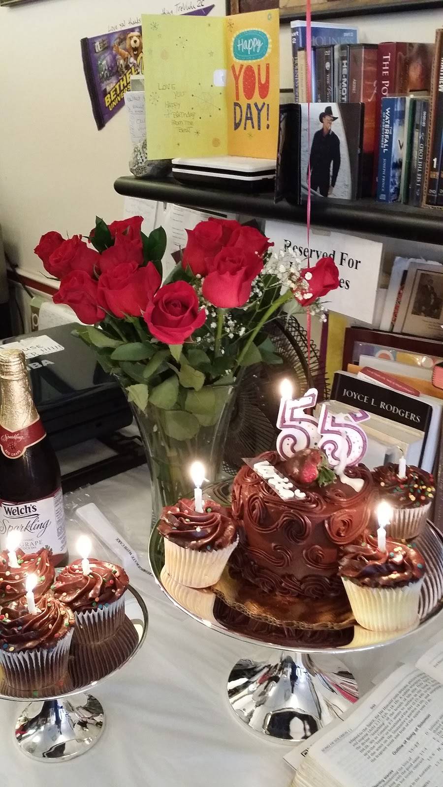 M & V Famous "Soul" Food | restaurant | 281 N Lowry St, Smyrna, TN 37167, USA | 6152670571 OR +1 615-267-0571