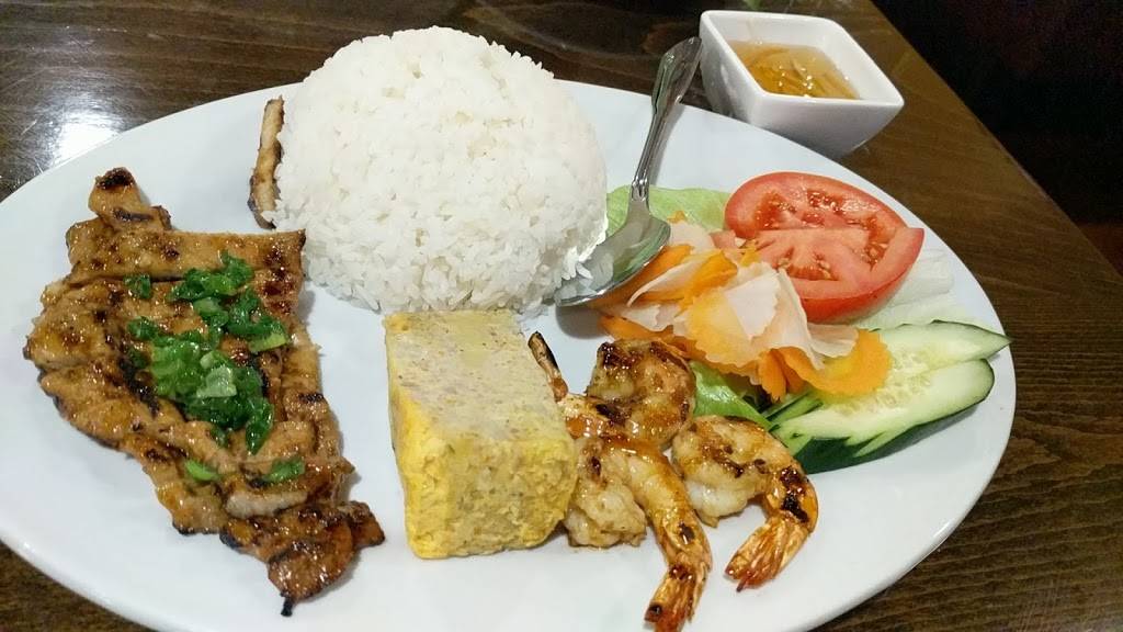 AZ Pho & Grill | restaurant | 1674 N Higley Rd Ste 104, Gilbert, AZ 85234, USA | 4802193997 OR +1 480-219-3997