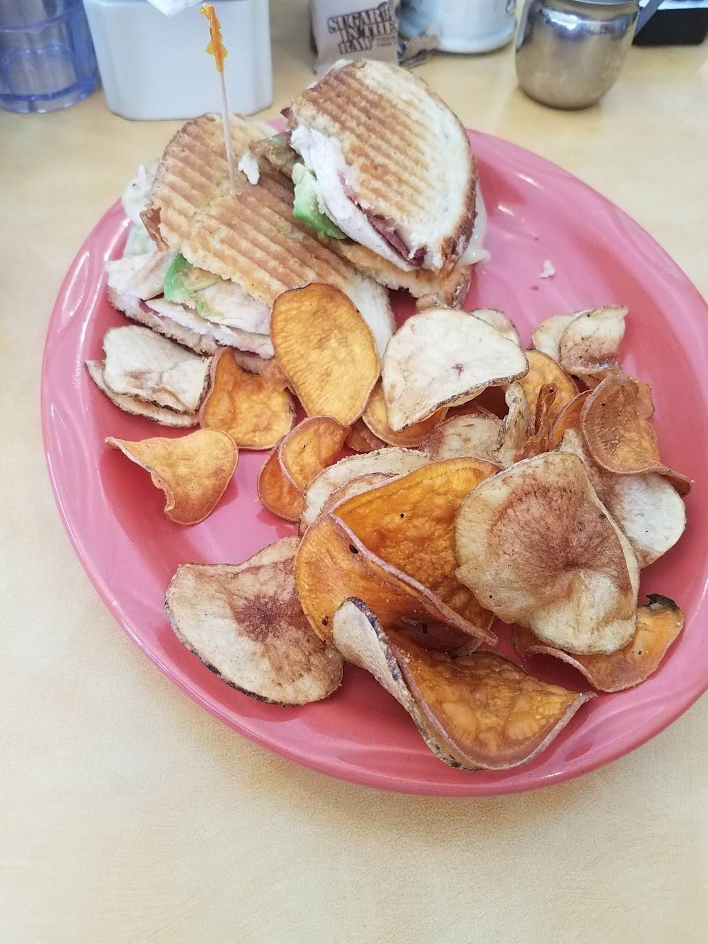 Pattis Sunrise Café | cafe | 78 Burr Ridge Pkwy, Burr Ridge, IL 60527, USA | 6304555504 OR +1 630-455-5504