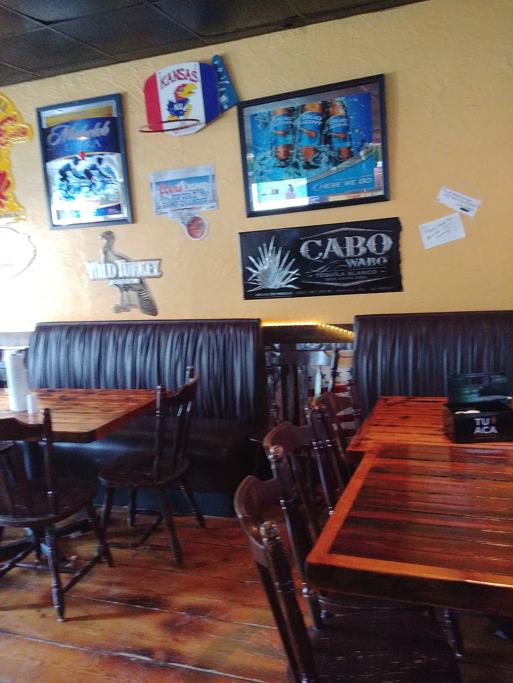 Harry & Lloyds | restaurant | 608 Main St, Americus, KS 66835, USA | 6204435066 OR +1 620-443-5066