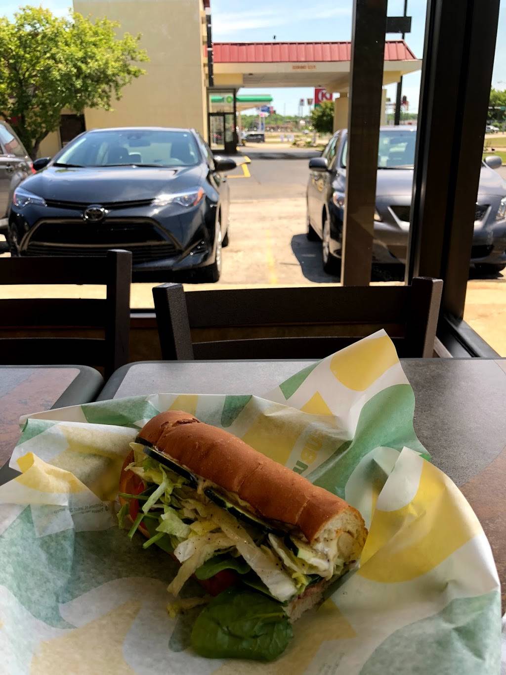 Subway | restaurant | 1905 W Market St, Bloomington, IL 61701, USA | 3098289927 OR +1 309-828-9927