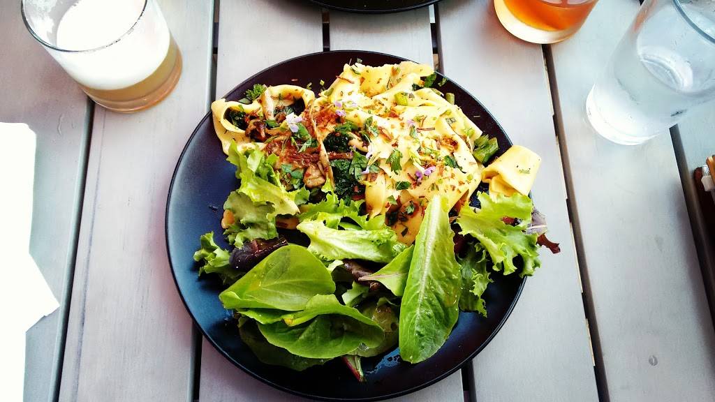 Ollie Food + Spirits | restaurant | 42 E Cross St, Ypsilanti, MI 48198, USA | 7344828050 OR +1 734-482-8050