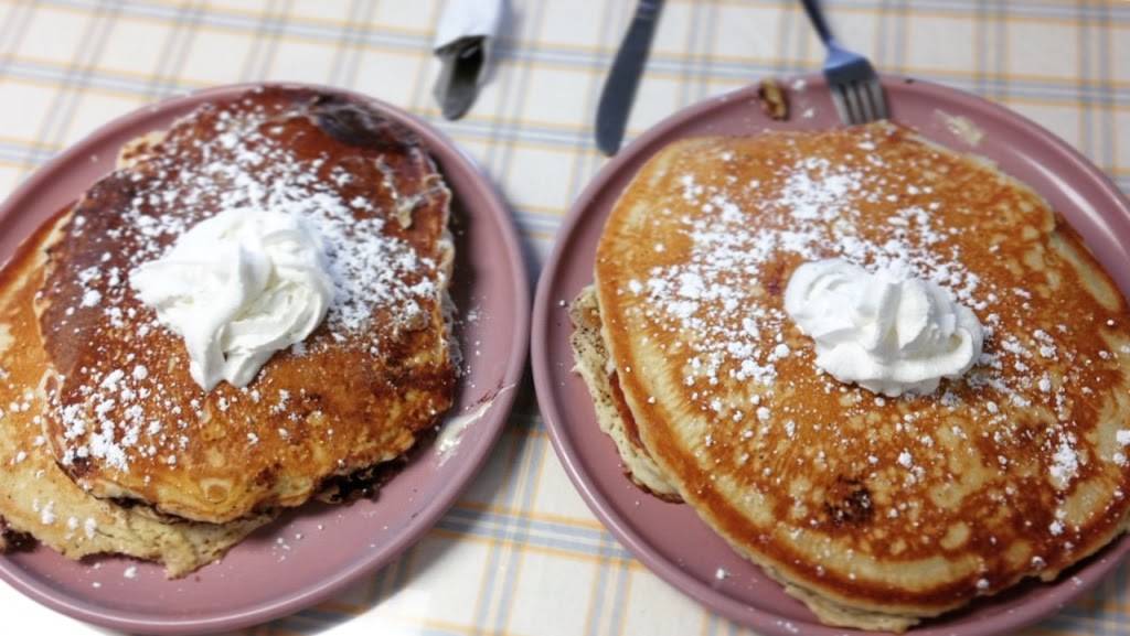 Grammas Comfort Foods | restaurant | 452 Stafford Rd, Mansfield Center, CT 06250, USA | 8607867989 OR +1 860-786-7989