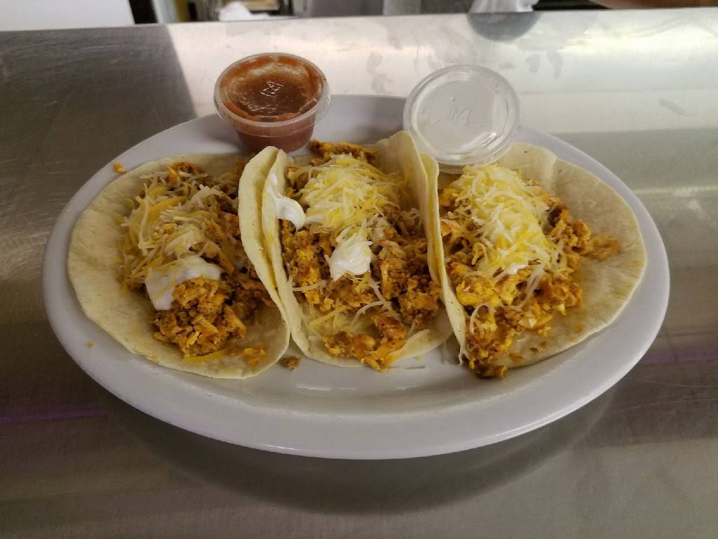 Hometown Family Restaurant | restaurant | 721 W Main St, Greentown, IN 46936, USA | 7656274025 OR +1 765-627-4025