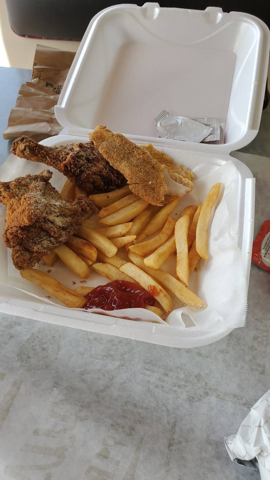 Tastys | restaurant | 9425 Blue Ridge Blvd, Kansas City, MO 64138, USA | 8165691618 OR +1 816-569-1618