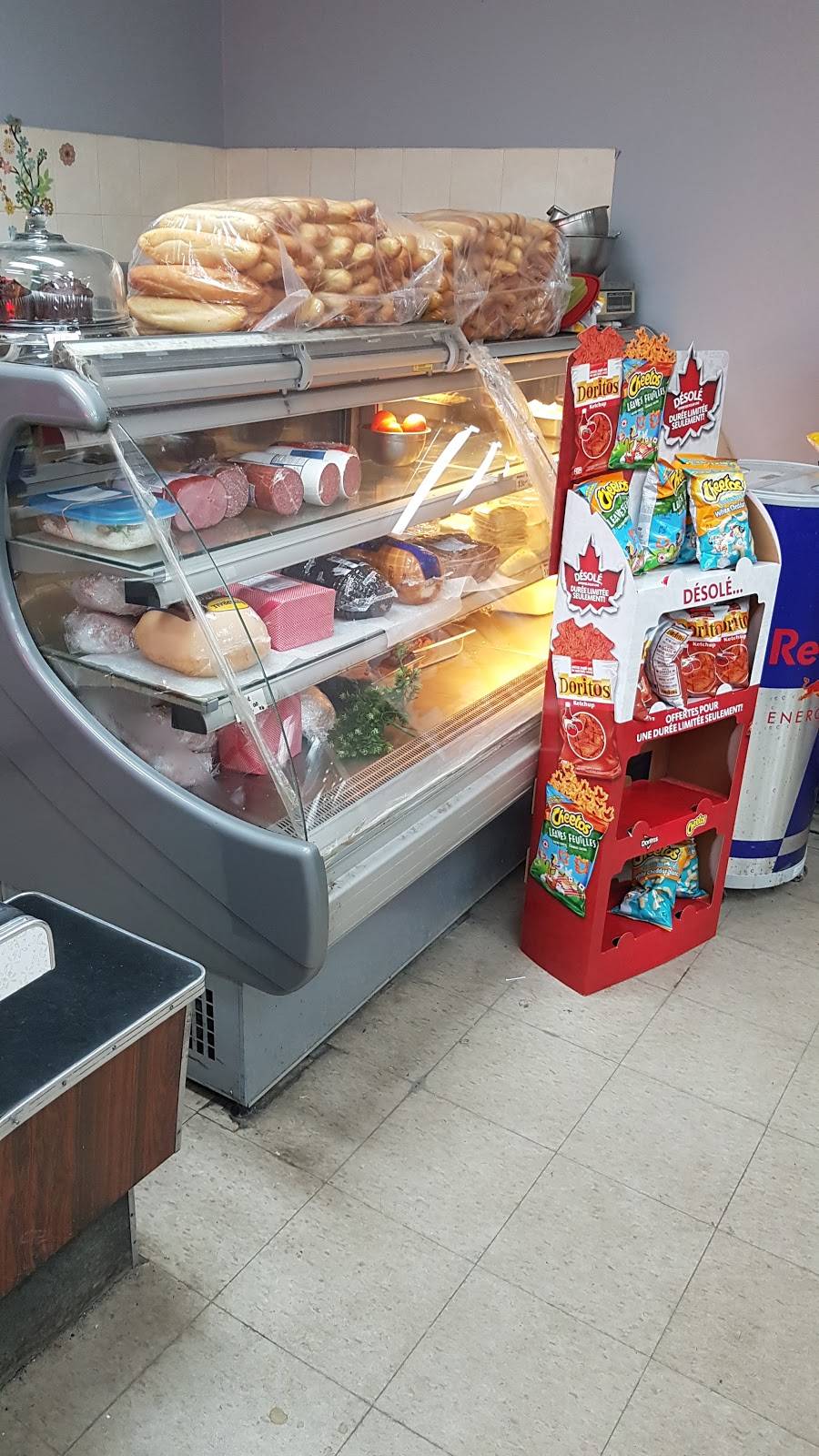 Super Sandwich | meal takeaway | 1115 Rue Sherbrooke Ouest, Montréal, QC H3A 1H3, Canada | 5148421560 OR +1 514-842-1560