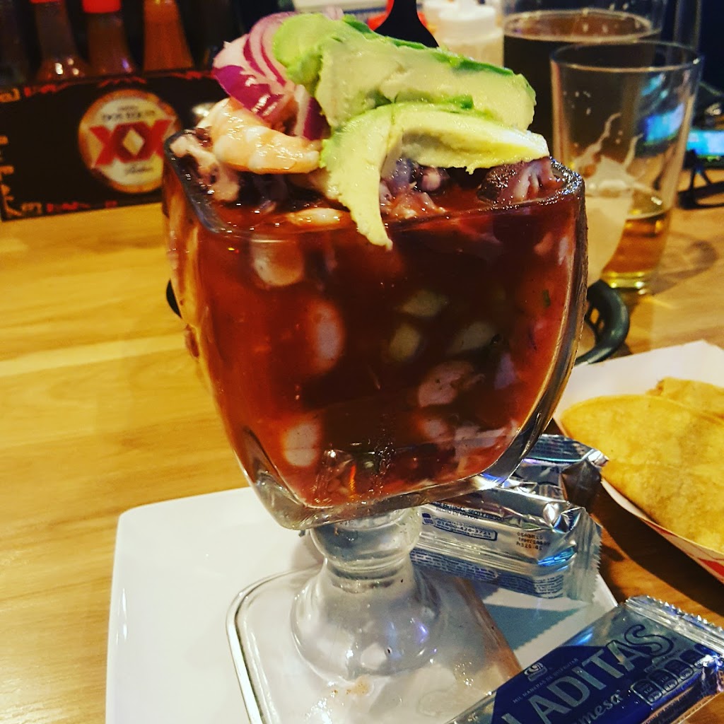 Los Cabos Seafood & Grill | restaurant | 201 N Imperial Ave, El Centro, CA 92243, USA | 7606935393 OR +1 760-693-5393