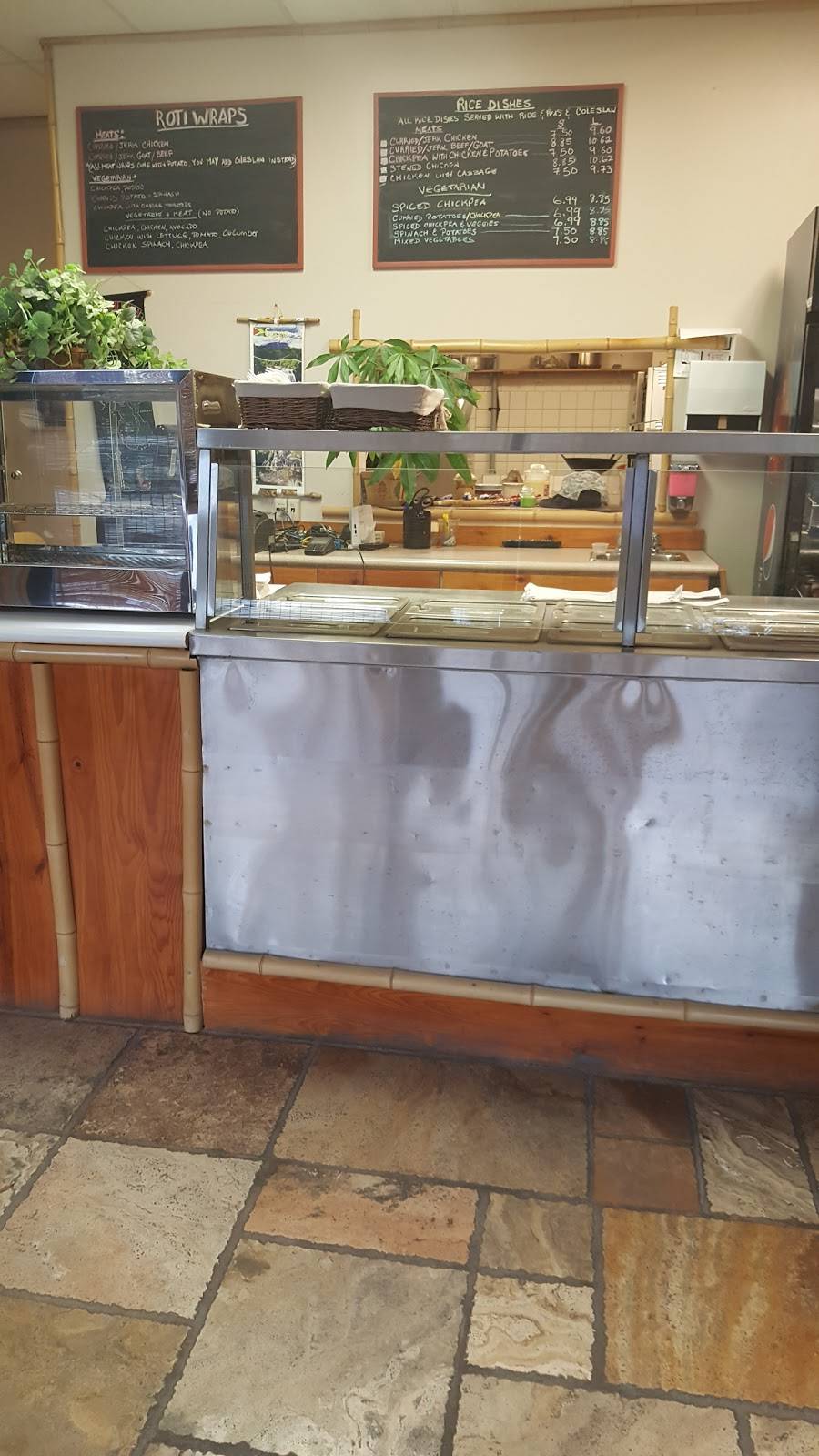 Roti Stop | restaurant | 1125 Dundas St E, Mississauga, ON L4Y 2C4, Canada | 9053067684 OR +1 905-306-7684