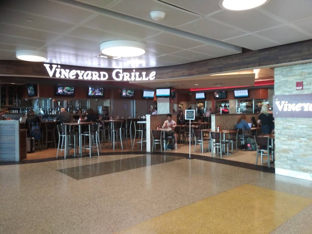 Vineyard Grille | restaurant | 1 Harborside Dr, East Boston, MA 02128, USA | 6175677500 OR +1 617-567-7500