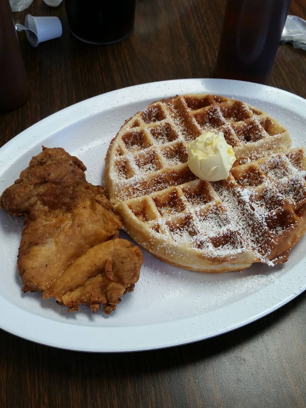 Big Johns Rockin BBQ | restaurant | 324 Broadway, Kissimmee, FL 34741, USA | 4074837770 OR +1 407-483-7770