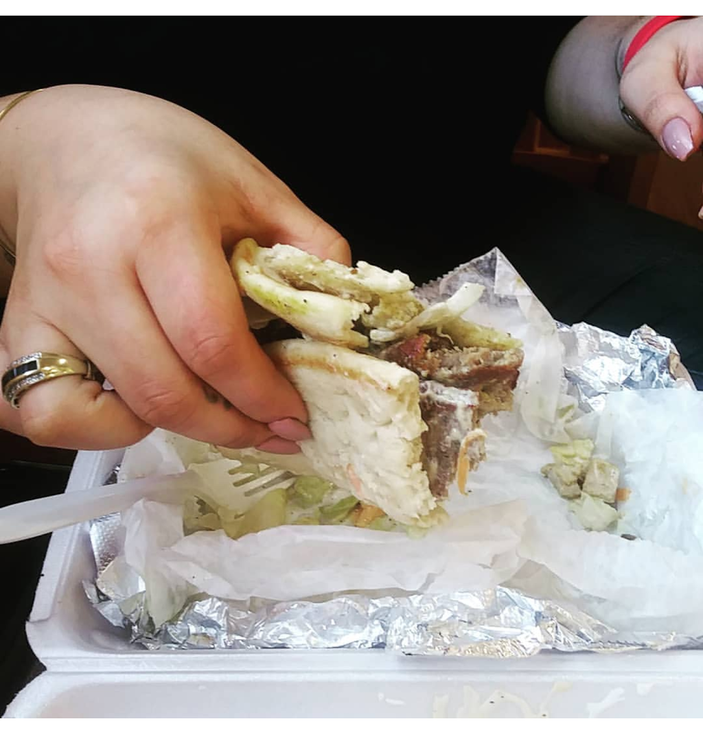 The Dancing Chicken | restaurant | 2909, 79 Hamilton St, East Orange, NJ 07017, USA | 9736761600 OR +1 973-676-1600