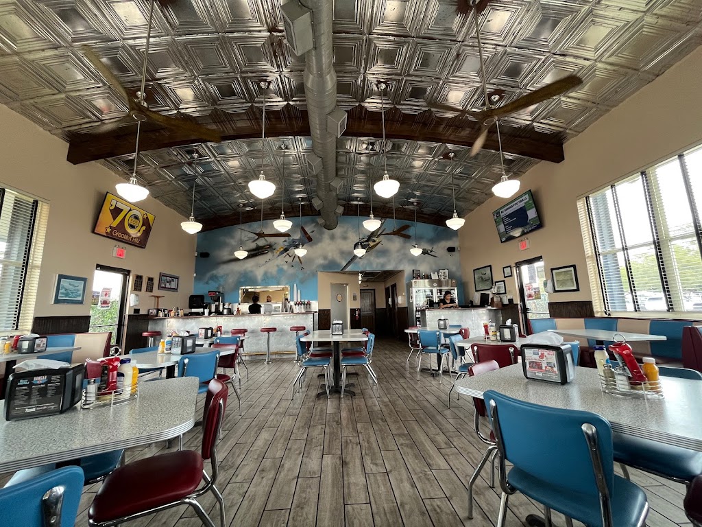 Hangar 6 Air Cafe | restaurant | 249 Airport, Uvalde Rd, Uvalde, TX 78801, USA | 8309003113 OR +1 830-900-3113