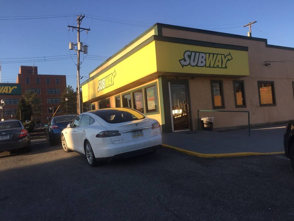Subway | restaurant | 950 Ridge Ave, Pittsburgh, PA 15212, USA | 4123212384 OR +1 412-321-2384