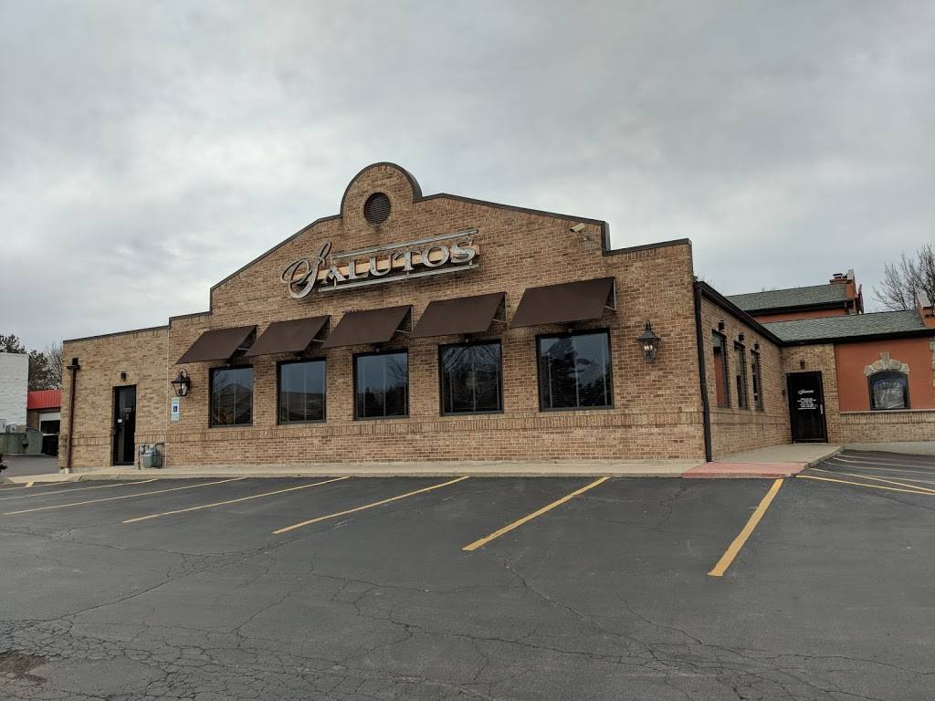 Salutos Pizza & Pasta | restaurant | 7680 Grand Ave, Gurnee, IL 60031, USA | 8473566900 OR +1 847-356-6900