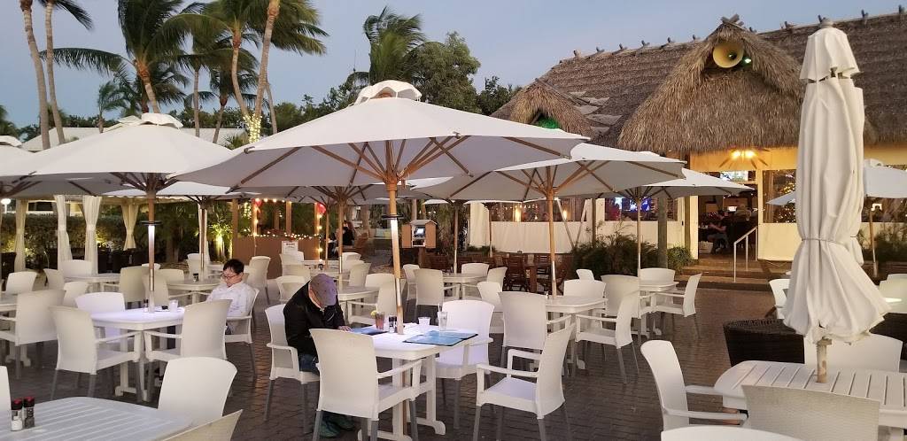 Snooks Bayside Restaurant & Grand Tiki | restaurant | 99470 Overseas Hwy, Key Largo, FL 33037, USA | 3054535004 OR +1 305-453-5004