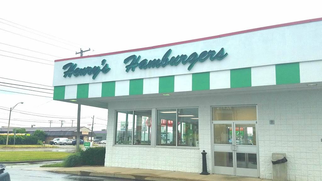 Henrys Hamburgers | restaurant | 1832 M-139, Benton Harbor, MI 49022, USA | 2699266757 OR +1 269-926-6757