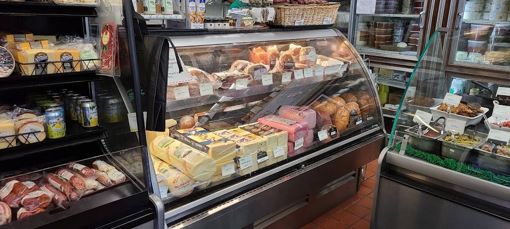 Tallutos Authentic Italian Fd | restaurant | 944 S 9th St, Philadelphia, PA 19147, USA | 2156274967 OR +1 215-627-4967