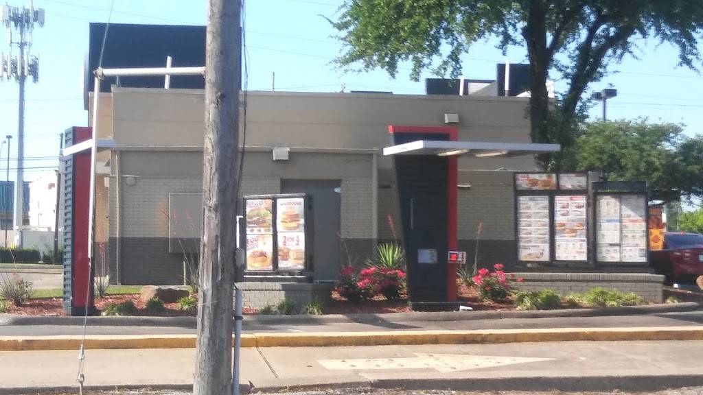 Burger King | restaurant | 6085 Samuell Blvd, Dallas, TX 75228, USA | 2143243499 OR +1 214-324-3499