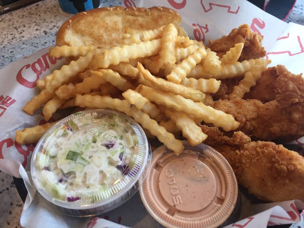 Raising Canes Chicken Fingers | meal takeaway | 2503 W Mockingbird Ln, Dallas, TX 75235, USA | 2143536993 OR +1 214-353-6993