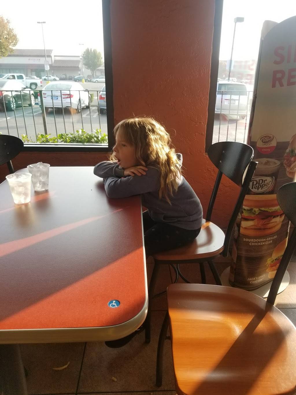 Jack in the Box | restaurant | 920 E Hammer Ln, Stockton, CA 95210, USA | 2094737016 OR +1 209-473-7016