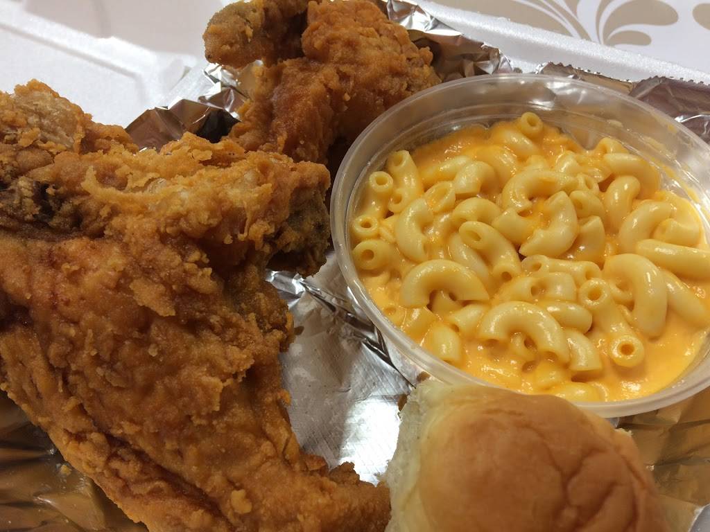 US Fried Chicken | restaurant | 2823 W Sugar Creek Rd, Charlotte, NC 28262, USA | 7044761314 OR +1 704-476-1314